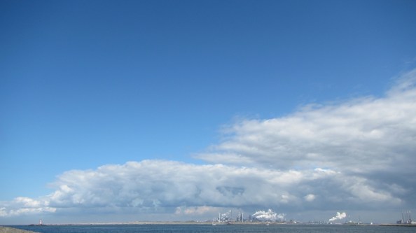 Donkerheid pakt samen