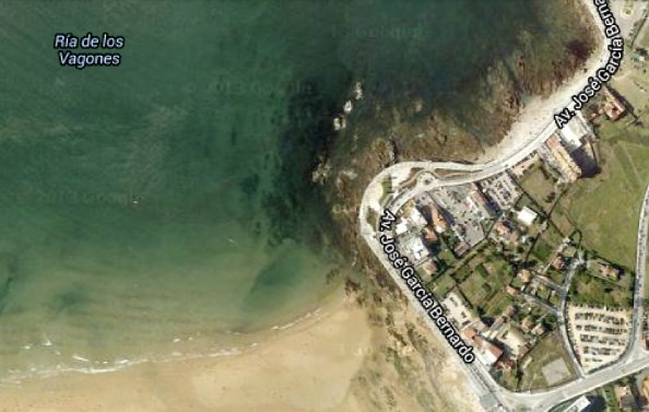 Het visplekje bij hoog water aan de wandelpromenade